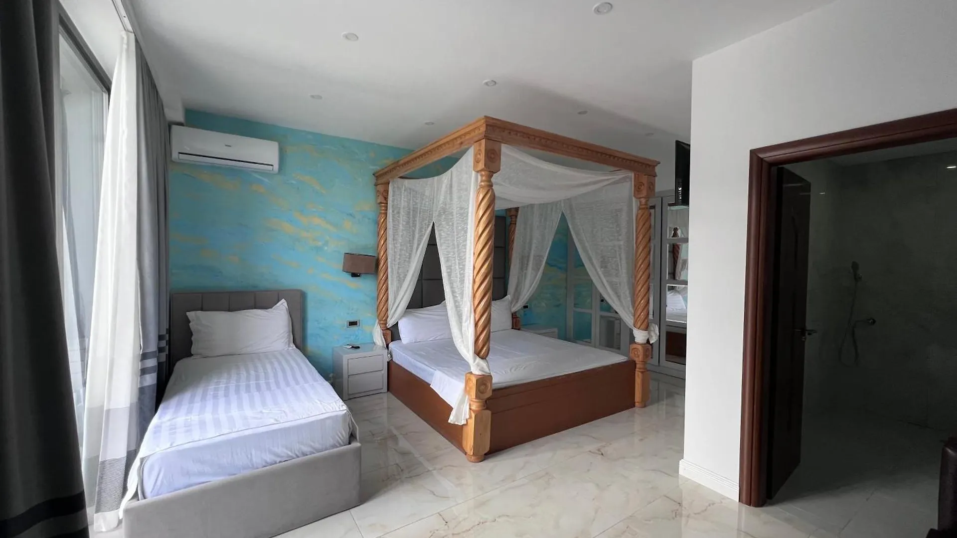 Hotel Victoria Memlishte 4*,  Albania